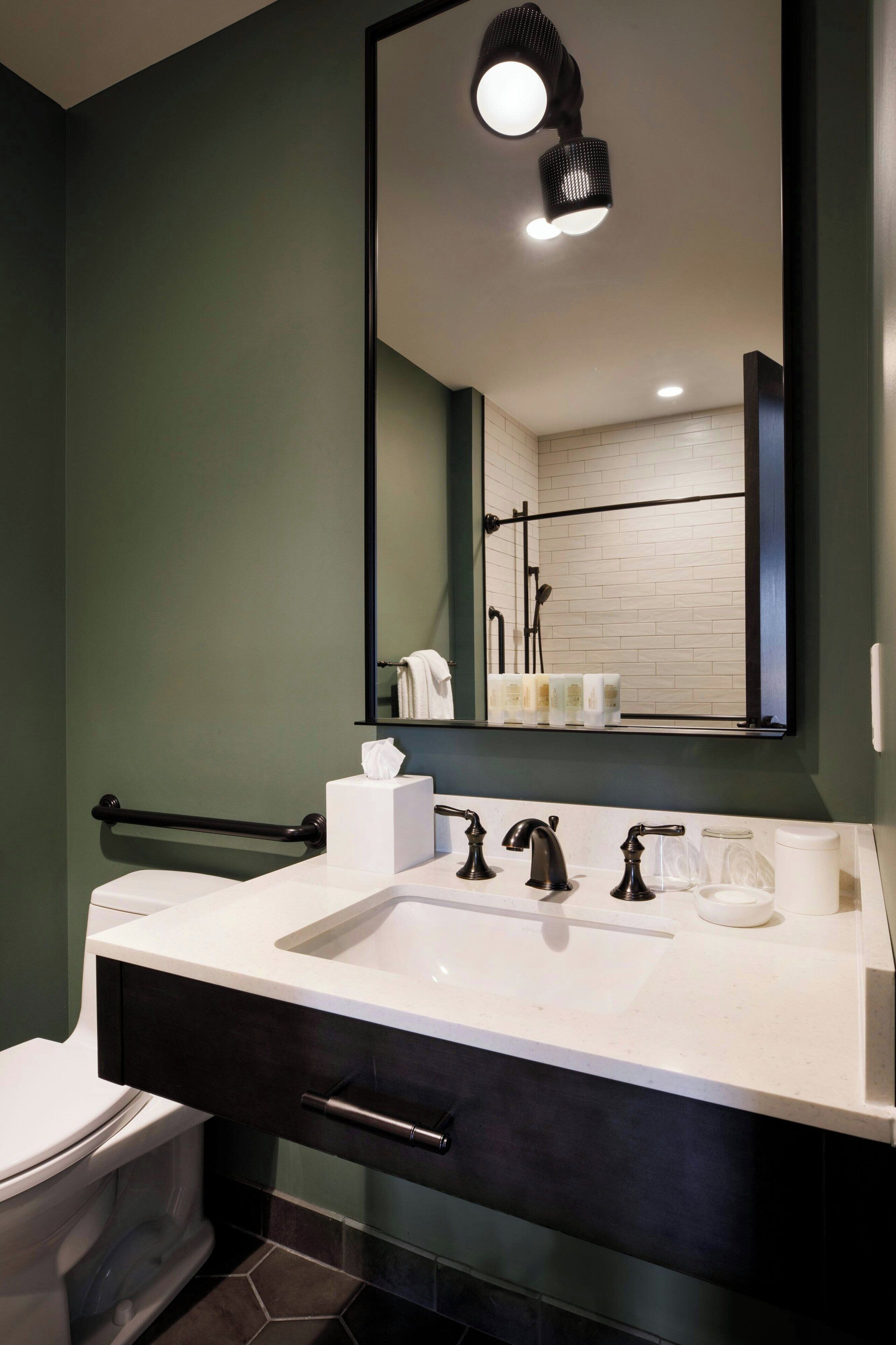 shower, rainfall showerhead, free toiletries, hair dryer