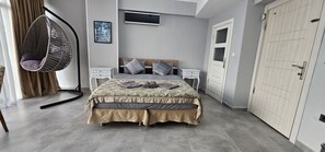 家庭房, 海景 | 特色装修、熨斗/熨板、免费 WiFi、床单