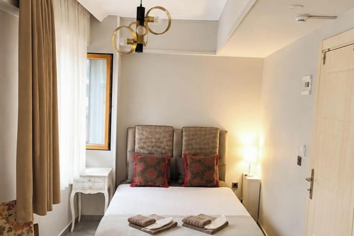 Quarto standard | Ferros/tábuas de passar roupa, Wi-Fi de cortesia