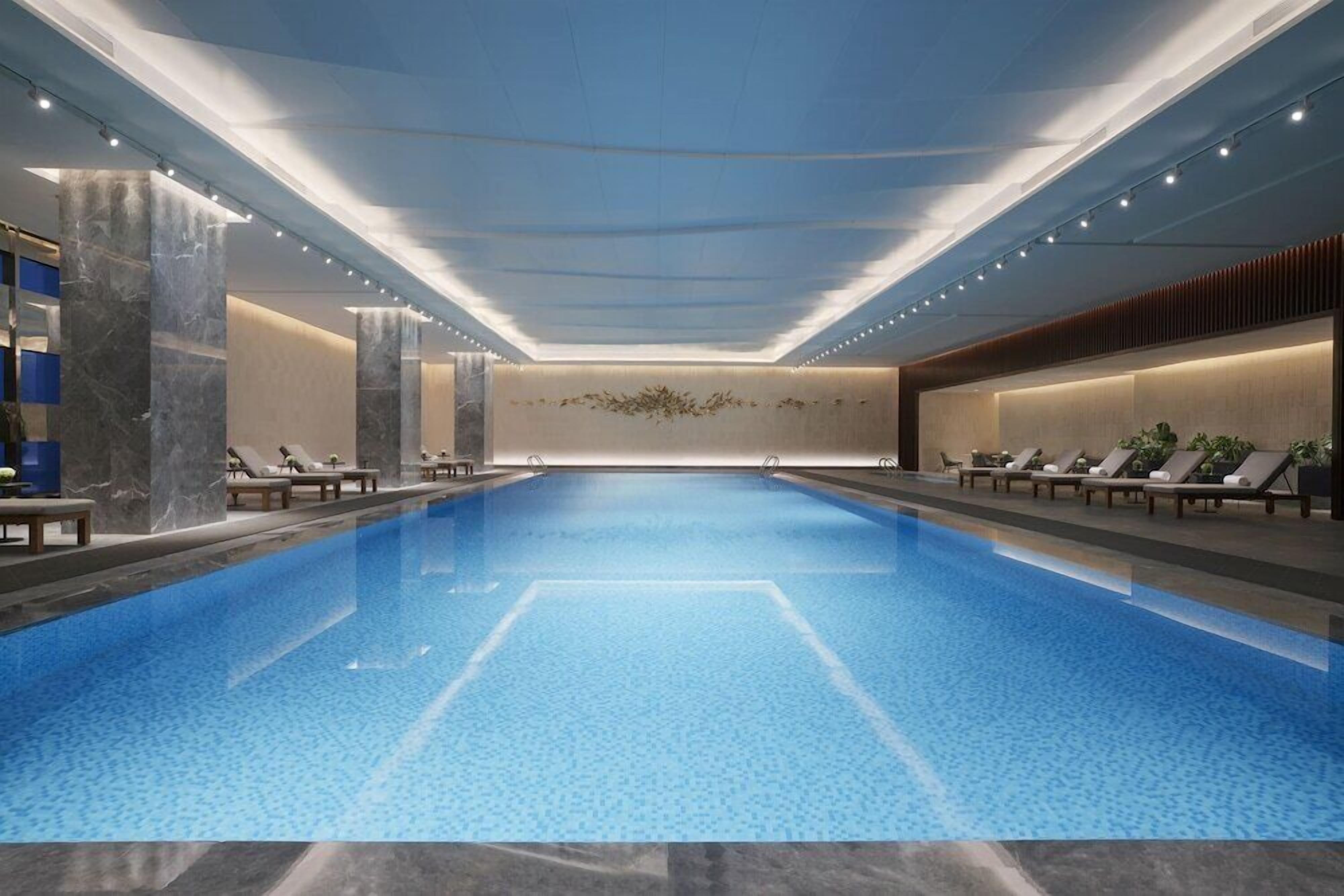Indoor pool, outdoor pool