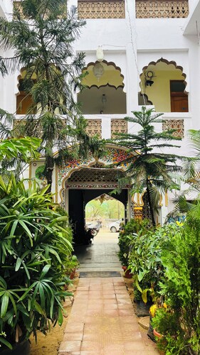 Hotel radhika palace pushkar