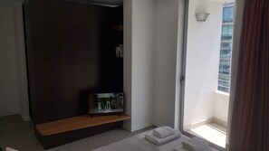 Superior Apartment, 1 Double Bed with Sofa bed (Super Suite) | Free WiFi, bed sheets - Departamento en Providencia - Nueva Lyon (Santiago)