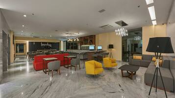 2 bares o lounges, bar en la azotea