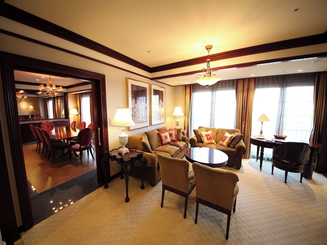 Luxury Suite | In-room safe, desk, laptop workspace, soundproofing