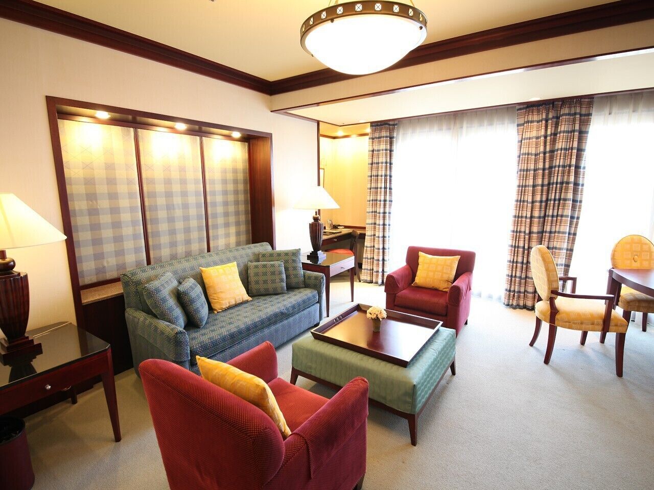 Minibar, in-room safe, desk, laptop workspace