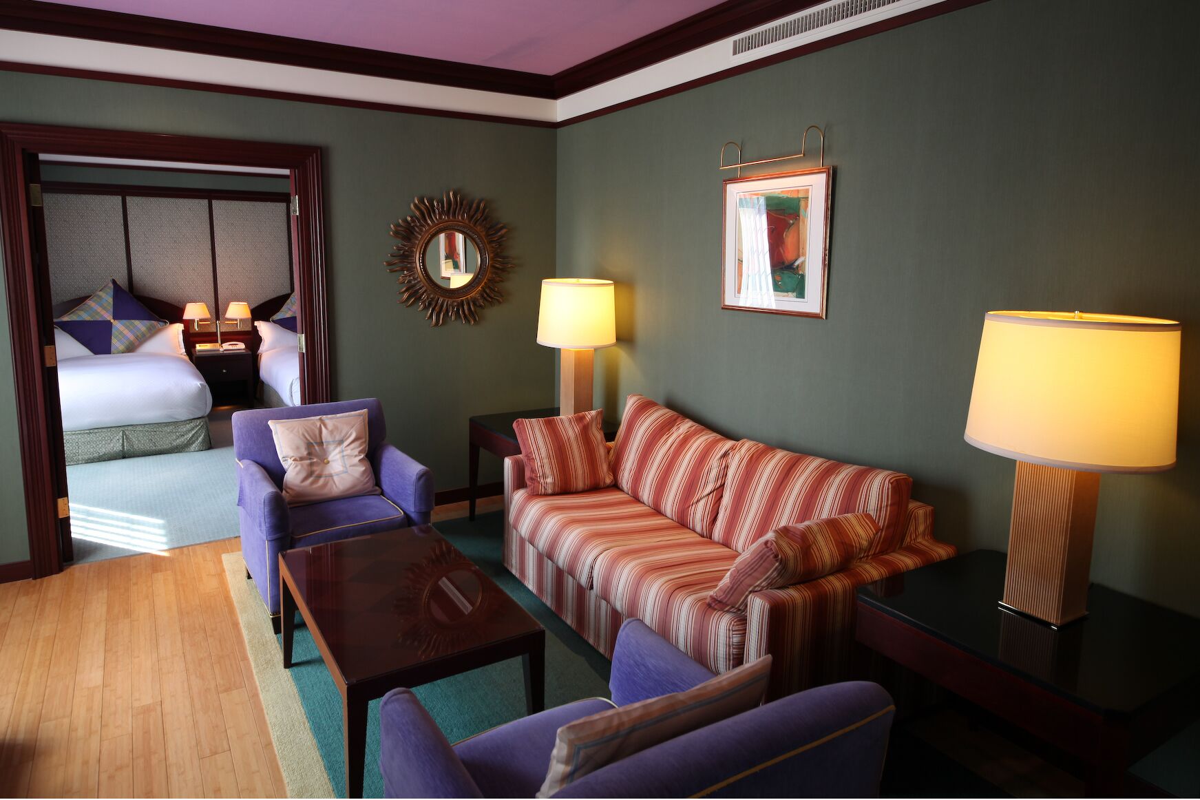 Executive Twin Room, Non Smoking, Hot Tub | In-room safe, desk, laptop workspace, soundproofing