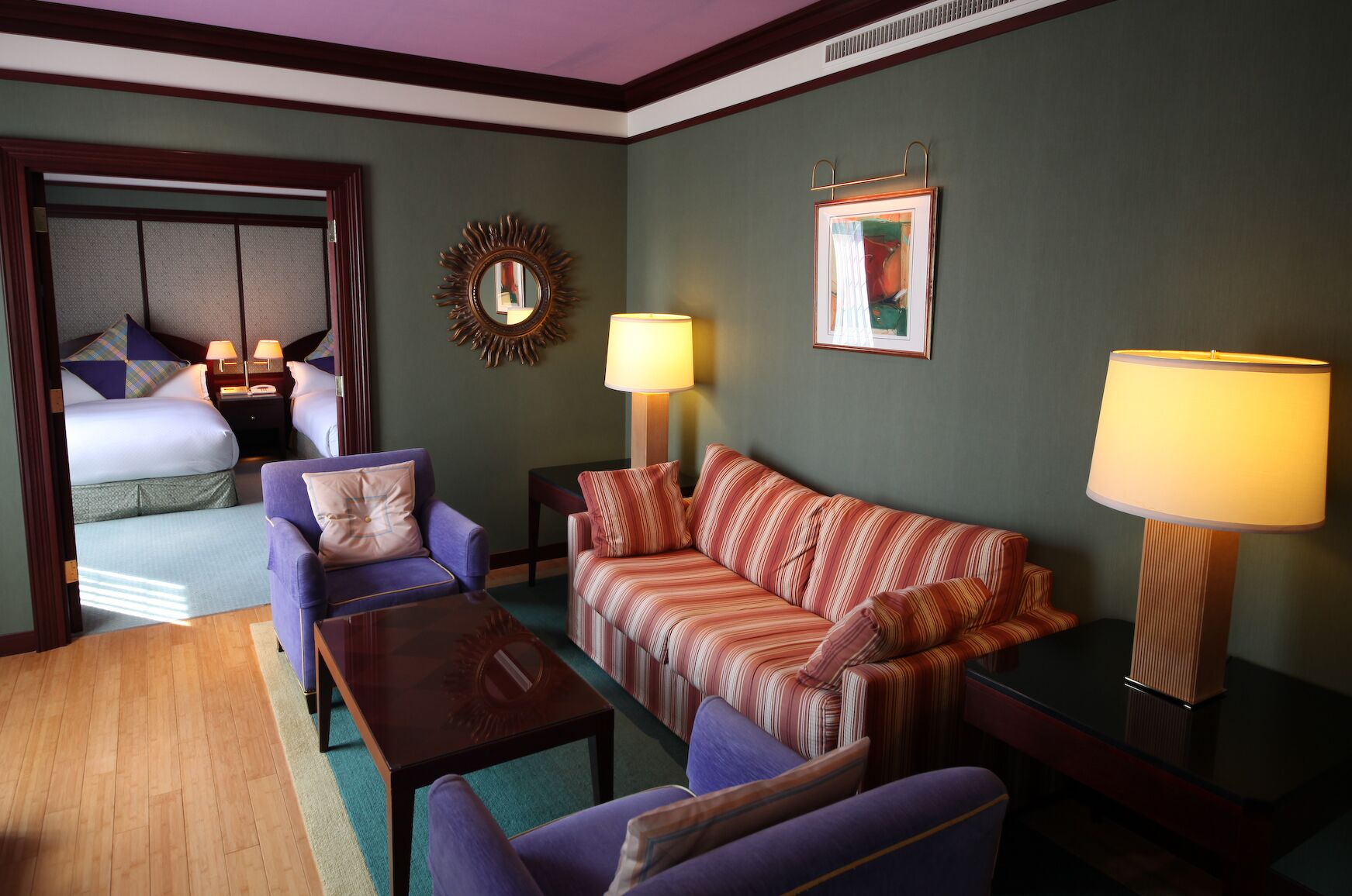 Executive Twin Room, Non Smoking, Hot Tub | In-room safe, desk, laptop workspace, soundproofing