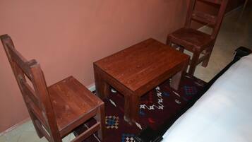 Chambre Double | Coffres-forts dans les chambres, rideaux occultants, Wi-Fi gratuit