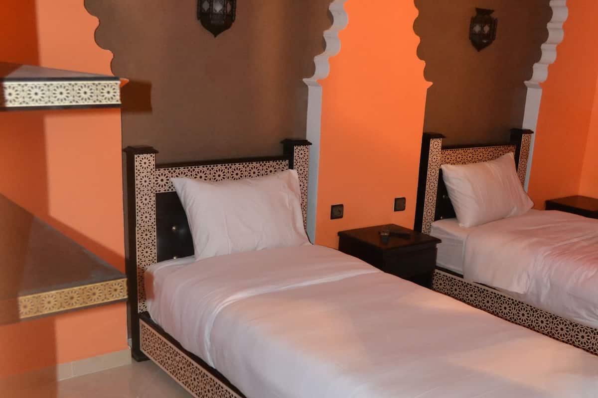 In-room safe, blackout drapes, WiFi (free)