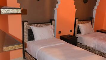 Caja de seguridad en la habitaciĂłn, cortinas blackout y wifi gratis