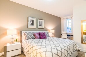 Stadtwohnung, 5 Schlafzimmer, eigener Pool (5 Bathrooms - WoHP)