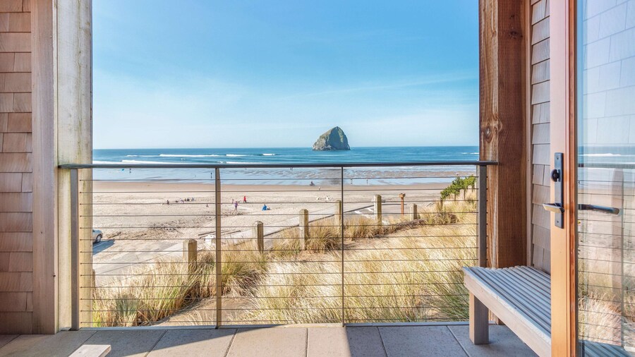 Headlands Coastal Lodge & Spa