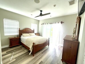 3 間睡房、可攜式嬰兒床、Wi-Fi、床單