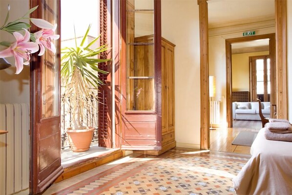 3 bedrooms, iron/ironing board, free WiFi, bed sheets