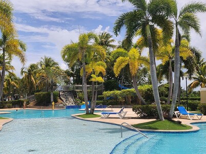 Aquatika 7302 Ocean View- 3 bdrm condo - steps to beach!