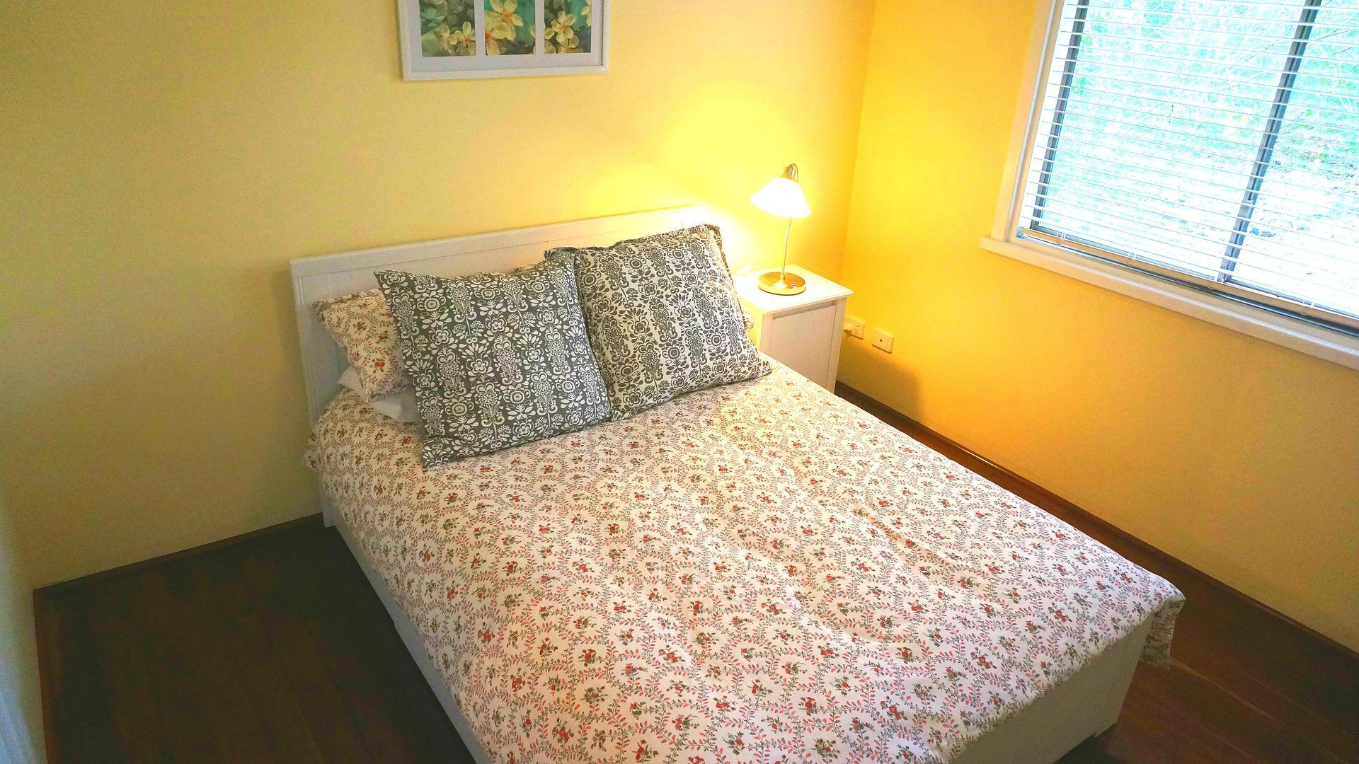 Banana Pancakes - Walk to Town — image 6