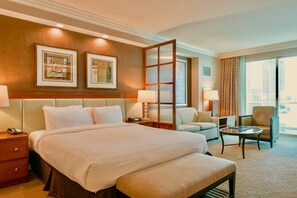 1 Schlafzimmer, Zimmersafe, Schreibtisch, Bügeleisen/Bügelbrett