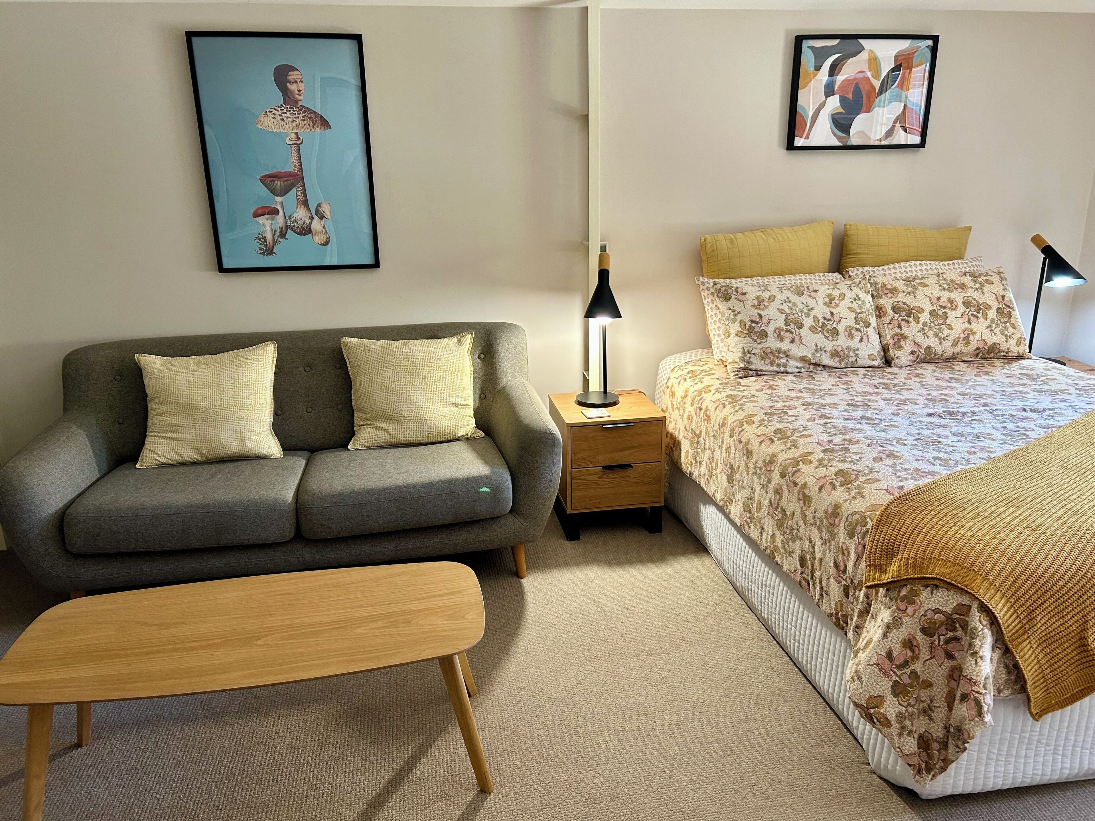 1 habitación, tabla de planchar con plancha, wifi gratis y ropa de cama 