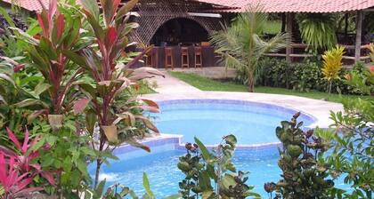 Quiet Rainforest Mountain House near Volcano Arenal. Next to Hot Springs resort