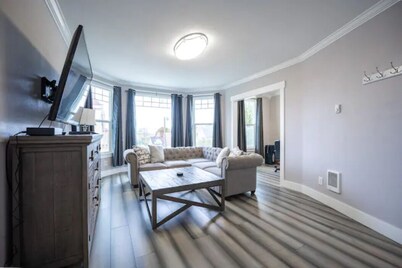 Lovely converted Victorian home unit 2