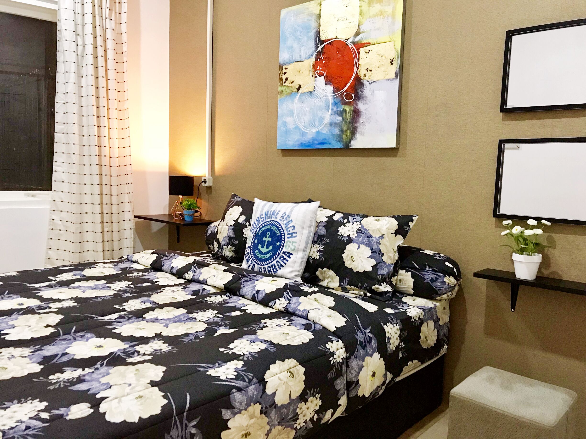 3 室のベッドルーム、アイロン / アイロン台、WiFi (無料)、ベッドシーツ