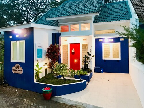 Villa 3 BR, à 1 minute du parc Jatim 2, Wi-Fi rapide 