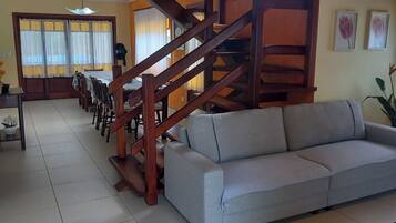 Smart TV, fireplace, DVD player