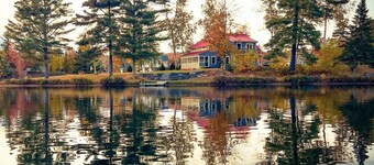 Fabulous All-Season Lakehouse, 600' Lakefront, Lake Eden Vermont