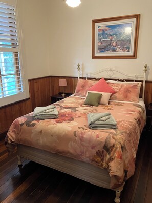 3 bedrooms, iron/ironing board, travel cot, WiFi