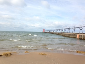 Beach nearby - Five Bedroom Cottage Near Lake Michigan (South Haven)