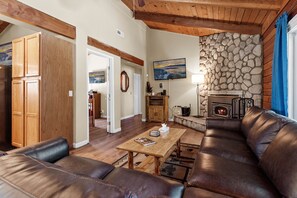 Smart TV, fireplace, Netflix, DVD player