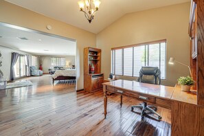 5 bedrooms, desk, iron/ironing board, travel crib
