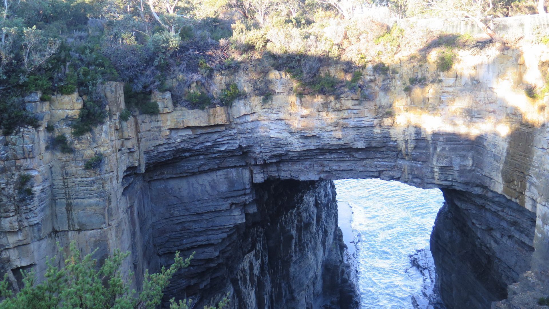 Put your feet up and relax by the sea — image 6