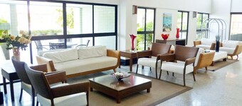 2-bedroom apartment in a 4-star hotel with sea views. 