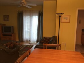 Smart TV, DVD player, table tennis, books