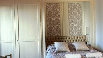 1 bedroom, soundproofing, iron/ironing board, free WiFi