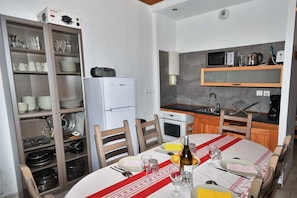 Fridge, microwave, oven, stovetop - Alpe d'Huez, Ideally located Apartment/ flat - Alpe d'huez Residential flat (Huez)