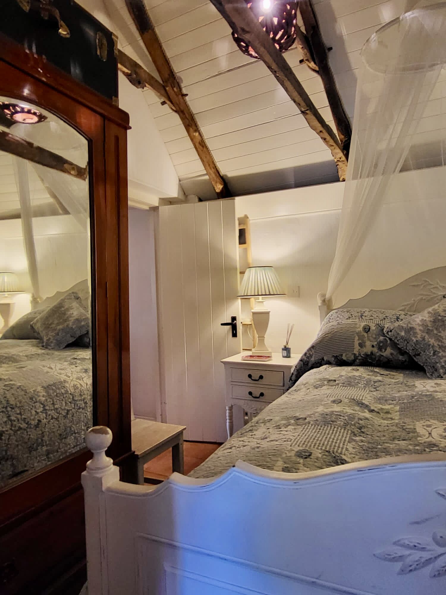 2 chambres, bureau, fer et planche à repasser, Wi-Fi gratuit