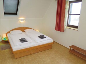 3 chambres, fer et planche à repasser, Wi-Fi gratuit