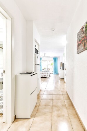 Fridge, microwave, coffee/tea maker, electric kettle