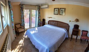 5 Schlafzimmer, Zimmersafe, Bügeleisen/Bügelbrett, kostenloses WLAN