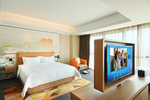 Studio Suite Senior | Két bảo mật tại phòng, bàn, màn/rèm cản sáng, phòng cách âm 