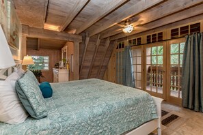 3 soverom, strykejern/-brett, reiseseng for barn og wi-fi (inkludert)