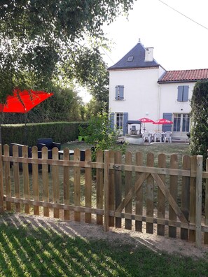 Property grounds - Gite 3 * between Puy du Fou, the Futuroscope and the Marais Poitevin (La Chapelle-Saint-Laurent)