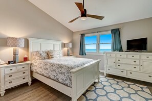2 bedrooms, iron/ironing board, travel crib, free WiFi