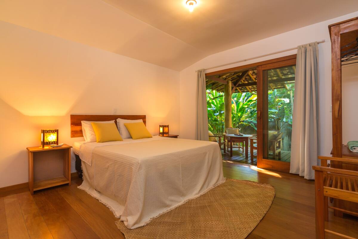 Deluxe Apartment, 3 Bedrooms, Non Smoking | Premium bedding, in-room safe, blackout drapes, soundproofing