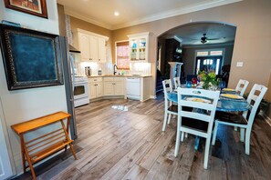 Dining - Charm & Style in Downtown Little Rock (Little Rock)