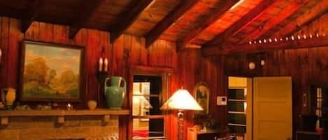 Smart TV, fireplace, DVD player, books