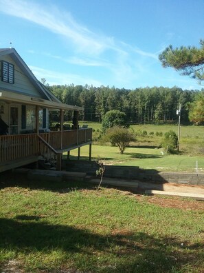 Property grounds - Big Sandy, TN, Sleeps 8 (Big Sandy)