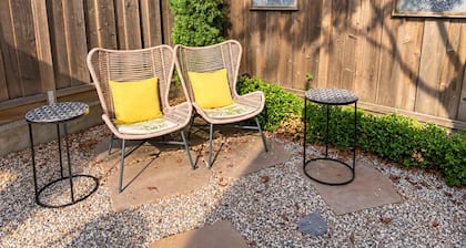 Spacious Alameda Cottage with Private Garden